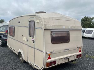 Castleton 2 Berth Vintage Caravan - Image 3