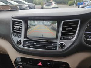 Hyundai Tucson 1.7 D Premium Plus - Image 4