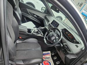 Peugeot 3008 Gt-line 1.5 Blue HDI 130 6.2 4 - Image 3