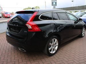 VOLVO V60 2.0D4 SE LUXURY 5DR ESTATE AUTOMATIC - Image 4