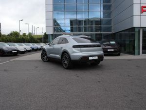 Porsche Macan 4 Electric (new 252 Registration) - Image 3