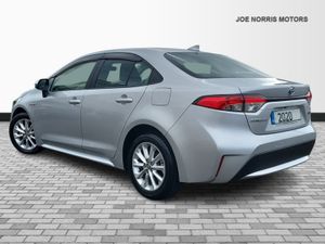 Toyota Corolla 1.8 Hybrid Saloon - Image 4