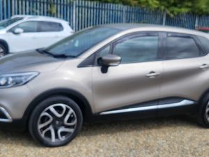 Automatic Renault Captur diesel - Image 3