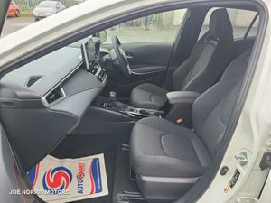 Toyota Corolla SPORT 1.8 Hybrid - Image 4