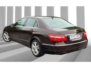 Mercedes-Benz E-Class 200 CDI Blue Efficiency Ava - Image 4