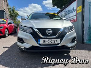 Nissan QASHQAI 1.2 SV 18 4DR - Image 2