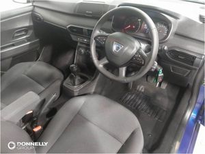 Dacia Sandero 1.0 SCe Essential 5dr - Image 4