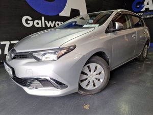 Toyota Auris Automatic-80k KM Only-android Auto- - Image 2