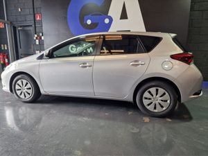 Toyota Auris Automatic-80k KM Only-android Auto- - Image 4