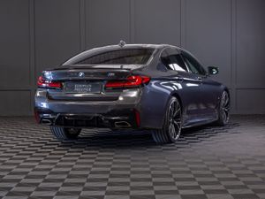 2022 BMW 5-Series 520d M-Sport - Image 3
