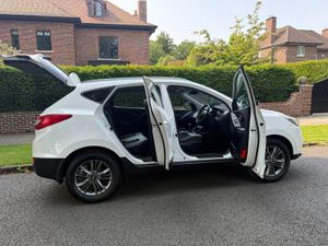 Hyundai ix35 New: Clutch, Battery, Valet, Warranty - Image 4