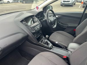 Ford Focus Titanium 1.0 Ecoboost 125PS Manual - Image 2