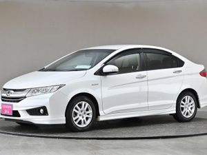 Honda Grace 1.5 Hybrid 4DR Auto  body Kit half Le - Image 4