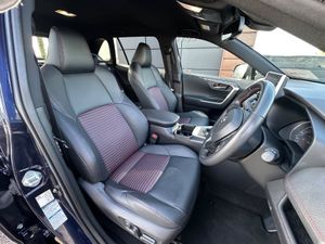 PHEV 4x4 - Fully Loaded - Plug in Hybrid - Image 2