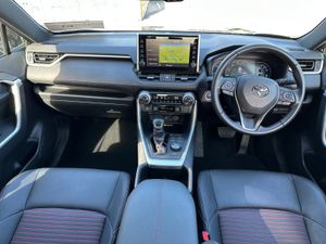 PHEV 4x4 - Fully Loaded - Plug in Hybrid - Image 4