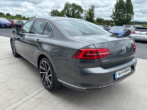 STUNNING 2015 VOLKSWAGEN PASSAT HIGHLINE - Image 4