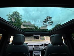 Land Rover Range Rover Sport HSE Dynamic Black Pa - Image 3