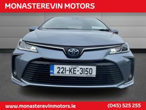 Toyota Corolla Luna 4DR Auto Hybrid - Apple Carpl - Image 4