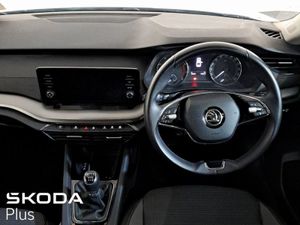 Skoda Octavia Octavia AMB 1.0tsi 110HP - Image 4