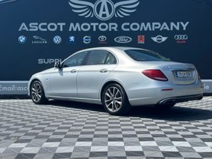 Mercedes-Benz E-Class E Series SE 4DR Auto - Image 3