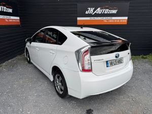 Toyota Prius 1.8 Hybrid Auto - Image 4