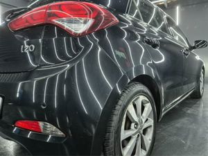 Hyundai i20 Deluxe 5DR - Image 4