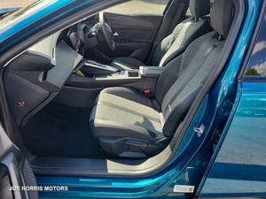 Peugeot 408 ALLURE 1.2 130 AUTOMATIC - Image 4