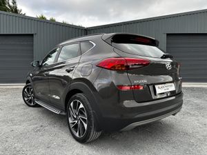 Hyundai Tucson 202’ PREMIUM LOW MILEAGE/SUNROOF - Image 3