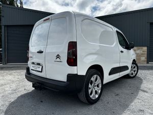 Citroen Berlingo 211’ NO VAT/LOW MILEAGE/GOOD SPEC - Image 4