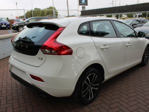 VOLVO V40 1.5 SPORT T3 EDITION 5DR HATCHBACK AUTO - Image 4