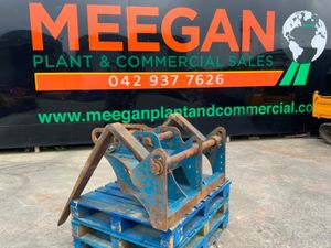2020 CONQUIP PALLET FORKS....65mm PINS......3679. - Image 2
