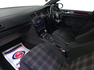 Volkswagen Golf GTI 2.0 TSI DSG - Image 4