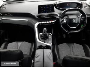 Peugeot 5008 1.5 Bluehdi 130bhp Allure - Image 2