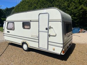 Compass Omega 4 Berth Starter Van For Sale - Image 3