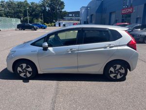 1.5 PETROL- HYBRID 5DR AUTO - Image 4