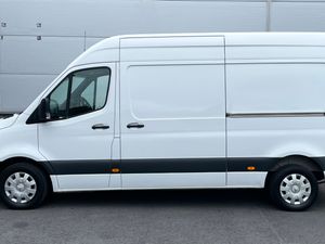 Sprinter 315/36 Premium AC Etc Straight Deal Price - Image 4