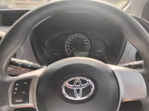Toyota Yaris 2015 1 owner Low mileage - Image 2