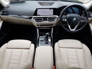 BMW 3 Series 330e Sport Pro - Image 4