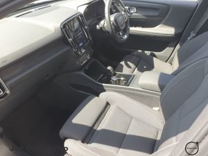 Volvo C40 Recharge Twin Motor AWD Plus - Image 4