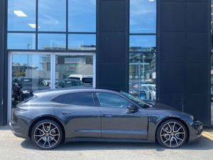 Porsche Taycan Sport Turismo - Image 4