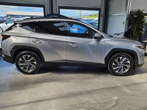 21 HYUNDAI TUCSON - Image 4