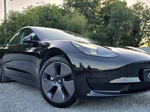 🔥 2022 Tesla Model 3 Standard Range Plus - Image 4