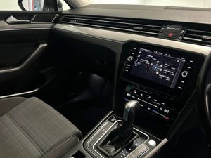 Volkswagen Passat BUSINESS 2.0 TDI MANUAL 6SPEED F - Image 4