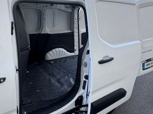 Peugeot Partner 2021 3  seater - Image 2
