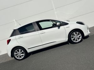 2016 TOYOTA YARIS HYBRID A\T LOW KM NCT TAX - Image 4
