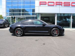 Porsche Taycan 4S - Image 4