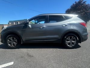 Hyundai Santa Fe 2014 - Image 2