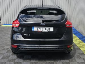 2017 Ford Focus 1.5 ST-Line TDCi 120HP - Image 4