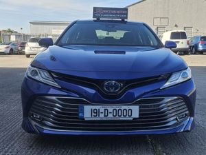 2019 Toyota Camry | Hybrid - Image 4
