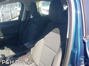 Renault Arkana Iconic E-tech Hybrid 145 Auto - Image 4